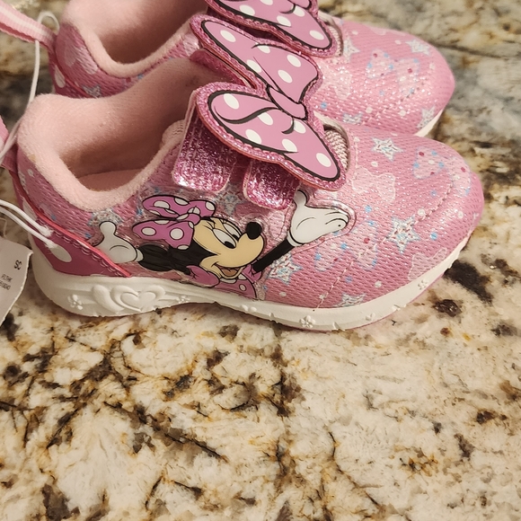 3 pairs of minnie mouse toddler shoes - Picture 3 of 5